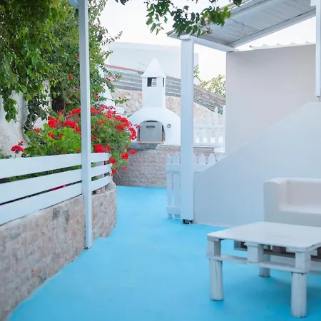 Helena Santorini- Private Plunge Pool & Bbq *