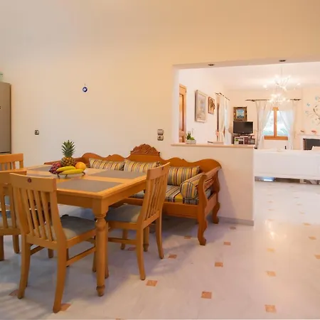 Apartment Helena Santorini- Private Plunge Pool & Bbq Messaria (Santorini)