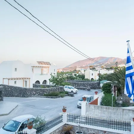 Helena Santorini- Private Plunge Pool & Bbq Apartment
