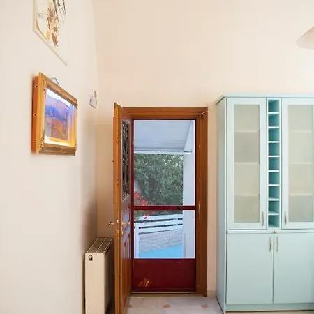 Apartment Helena Santorini- Private Plunge Pool & Bbq *